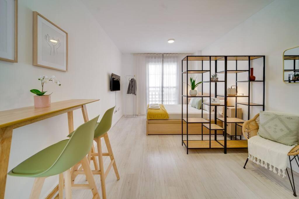 Sophisticated Studio In The Center Of Malaga Luaran gambar